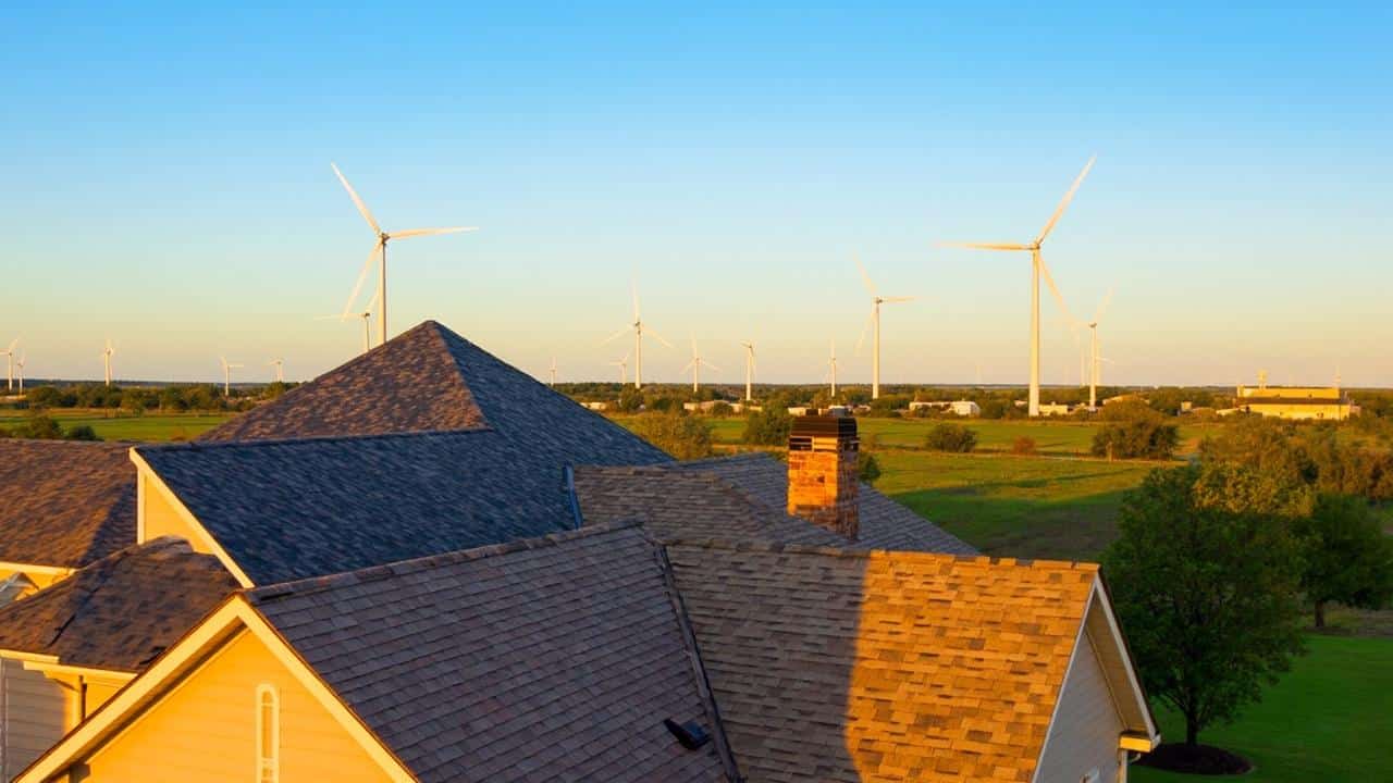 rosharon tx wind turbine roof impact
